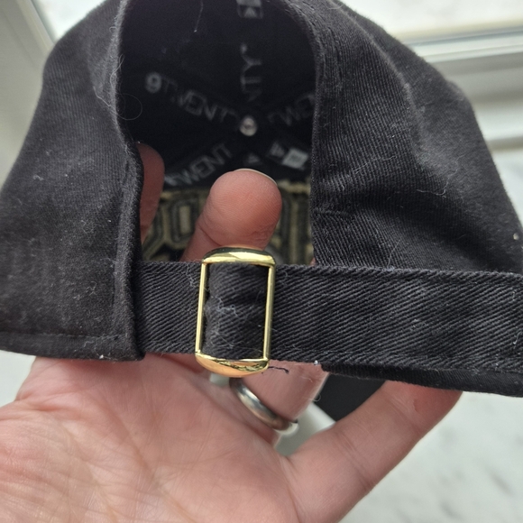 World Series Champs 2021 Black Cap - Picture 5 of 8